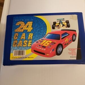 LOT OF OVER 16 HOT WHEELS MATCHBOX VEHICLES WITH COLLECTOR'S CASE